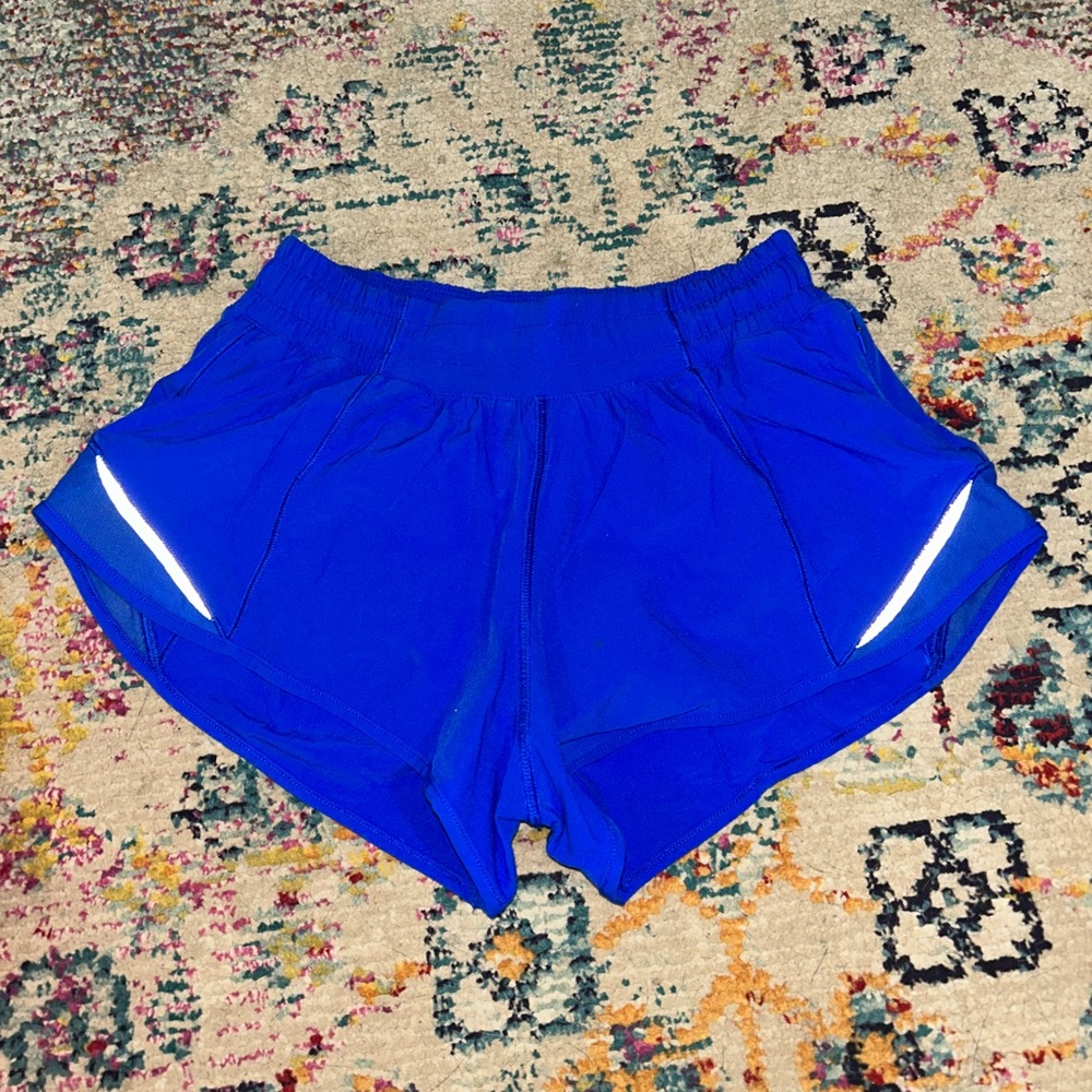 Lulu hotty hots size 4 2.5’